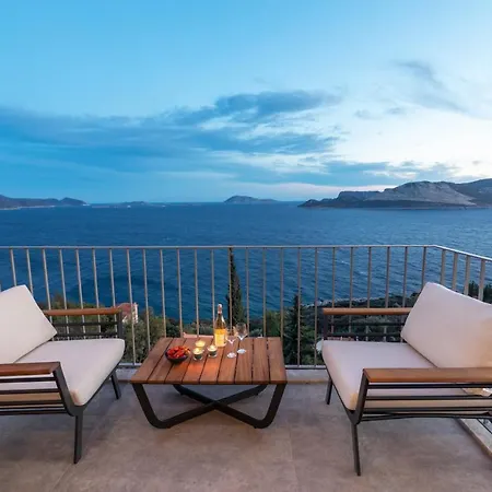 Born In Blue 4* كاس