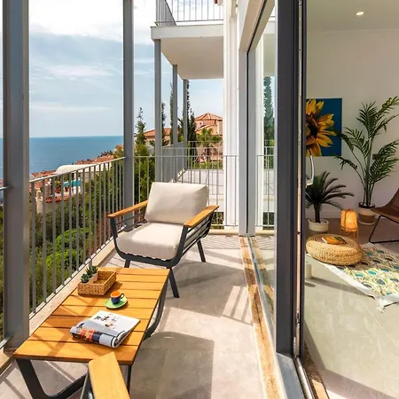 Born In Blue 4* كاس